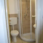 Vicky's By V Bed & Breakfast