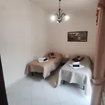 Bed & Breakfast Vicky's By V *