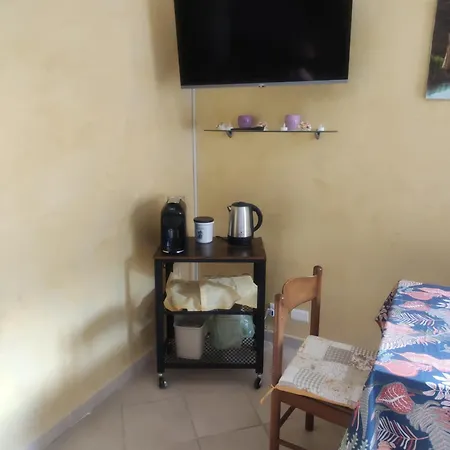 Vicky's By V Bed & Breakfast *
