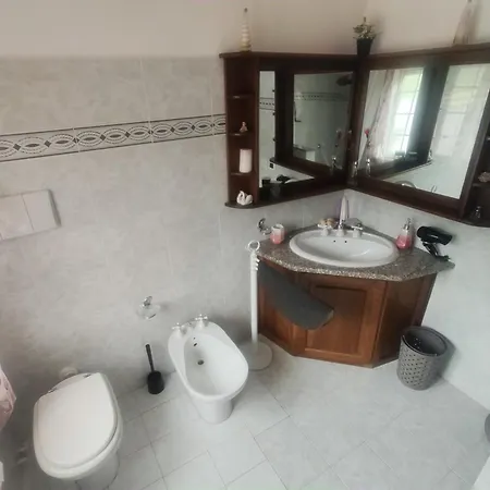 Vicky's By V Bed & Breakfast Papasidero