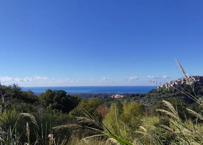 Vicky's By V Alojamento de Acomodação e Pequeno-almoço Papasidero