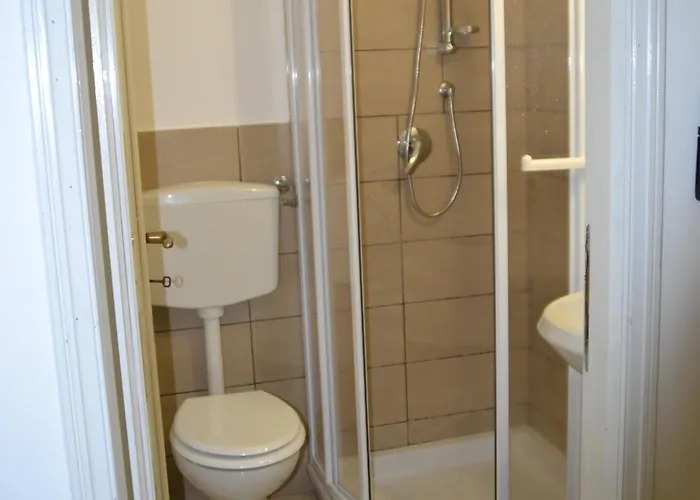 Vicky's By V Bed & Breakfast