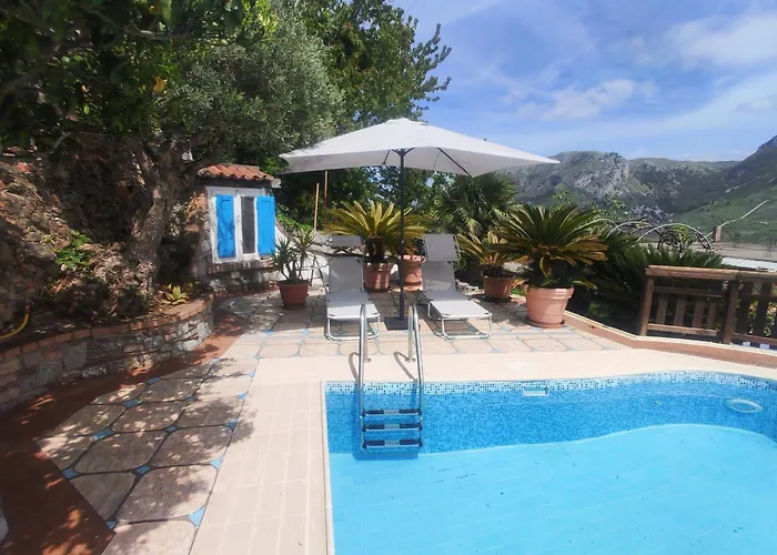 Vicky's By V Alojamento de Acomodação e Pequeno-almoço Papasidero