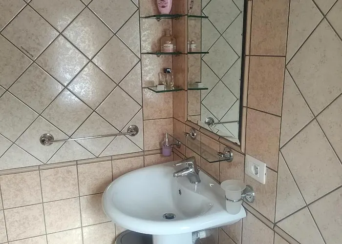 Vicky's By V Alojamento de Acomodação e Pequeno-almoço *